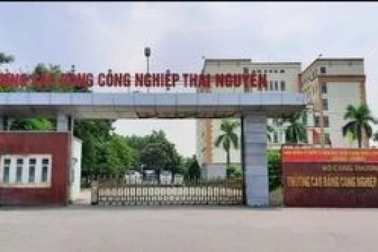 Nhiều học sinh Trường CĐ Công nghiệp Thái Nguyên nhập viện cùng một ngày