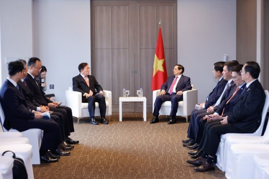 Thủ tướng tiếp lãnh đạo các tập đoàn Hàn Quốc đầu tư tỷ USD tại Việt Nam