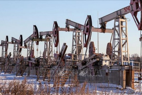 Giá dầu tăng trở lại do lo ngại diễn biến mới của xung đột Nga-Ukraine