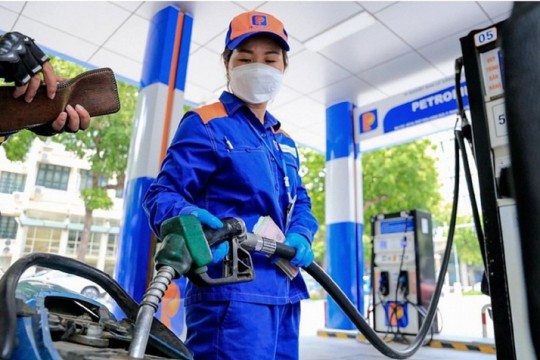 Chiều nay, giá xăng dự báo giảm, giá dầu có thể tăng