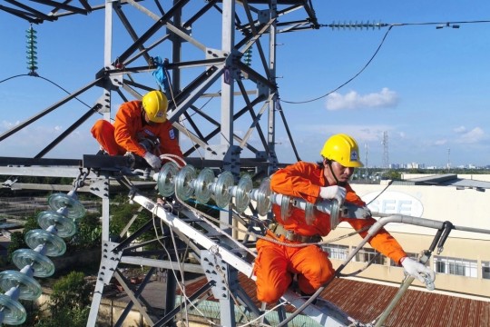 Áp dụng giá điện 2 thành phần cho nhóm khách hàng sử dụng điện lớn từ đầu năm 2026