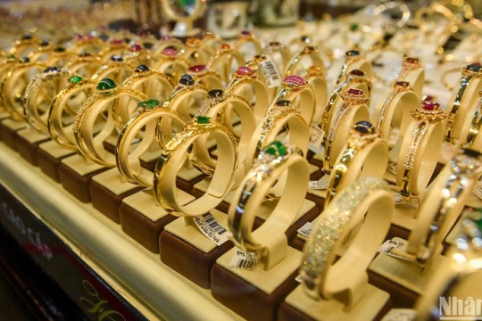 Giá vàng ngày 9/9: Vàng miếng SJC đảo chiều tăng vọt