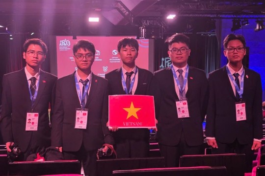 Việt Nam lọt top 10 quốc gia có kết quả cao nhất tại Olympic Vật lí quốc tế