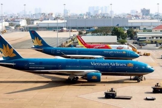 Giá vé máy bay tăng cao sẽ tác động thế nào đến ngành du lịch?
