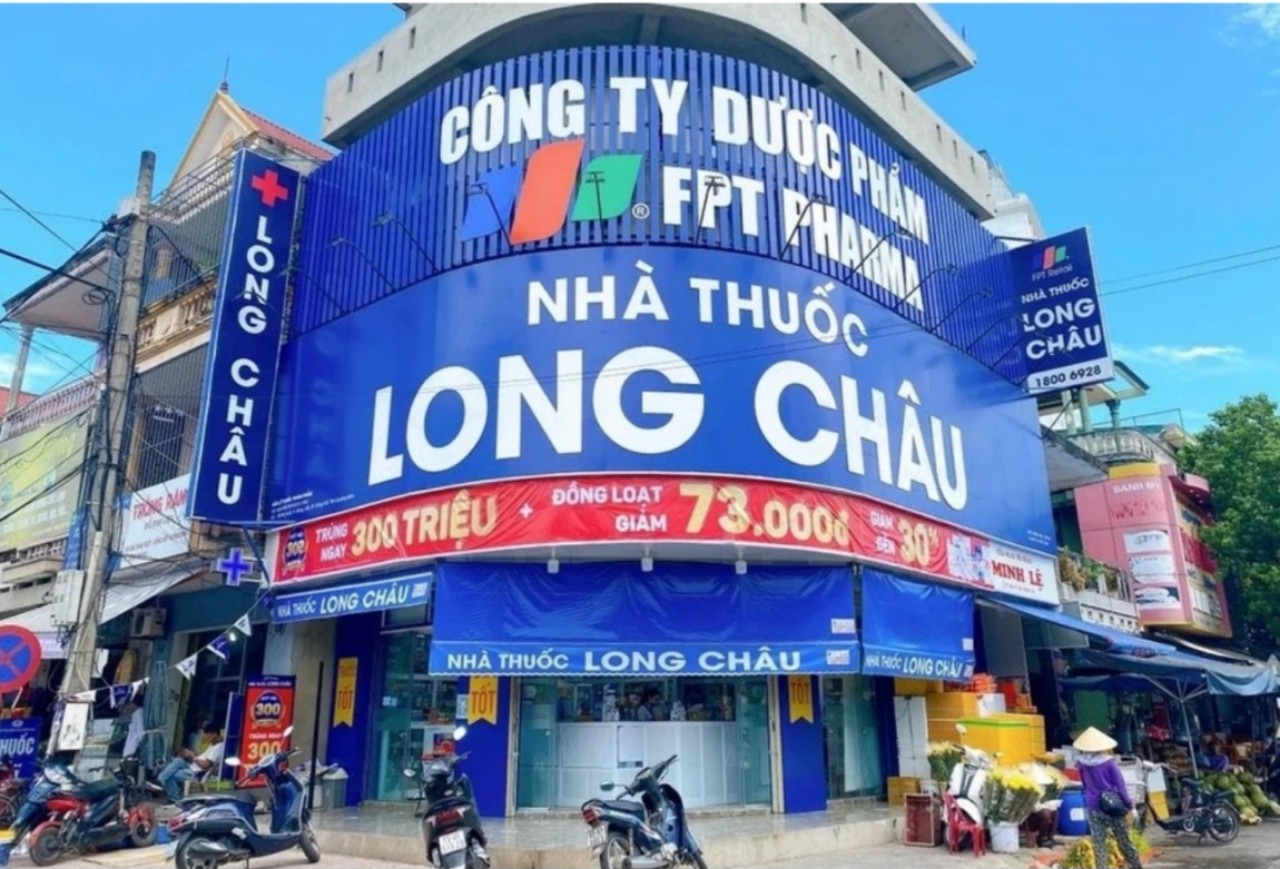 Chủ chuỗi nhà thuốc Long Châu và FPT Shop lãi gấp 30 lần