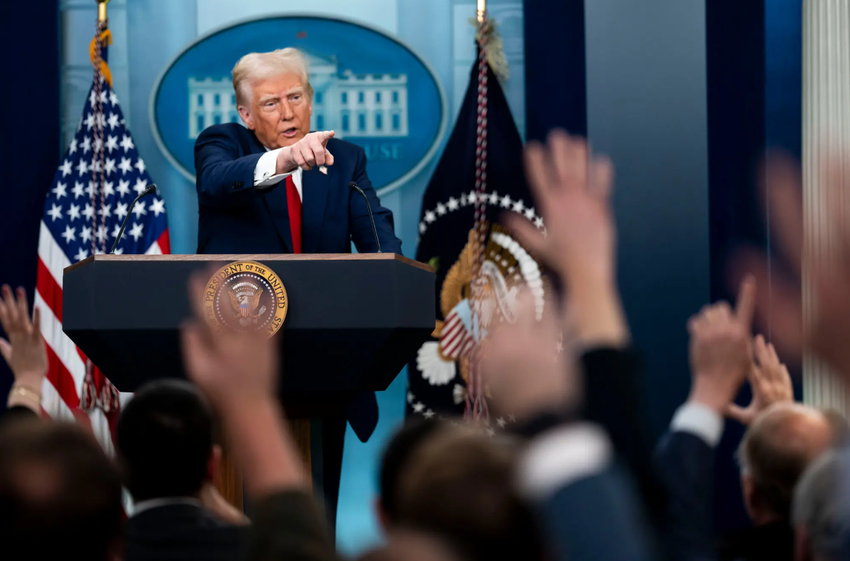 tong-thong-trump-han-che-cap-visa-cho-du-hoc-sinh-havard-3196-431