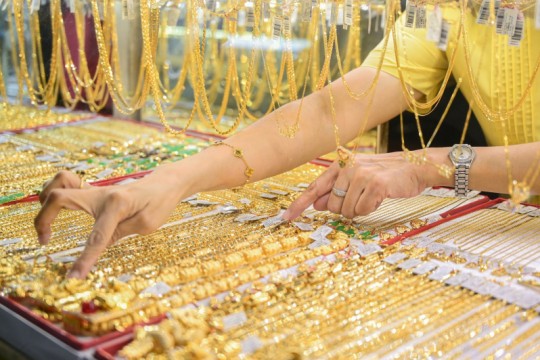 Mua bán vàng từ 20 triệu đồng phải thanh toán qua tài khoản