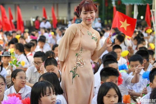 Bộ GD-ĐT đề nghị giao quyền tuyển dụng, luân chuyển giáo viên cho sở GD-ĐT
